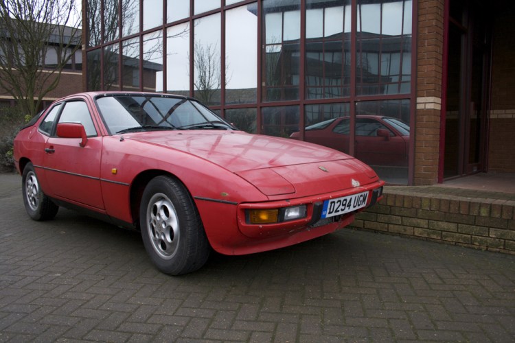 Porsche 924S Office Block