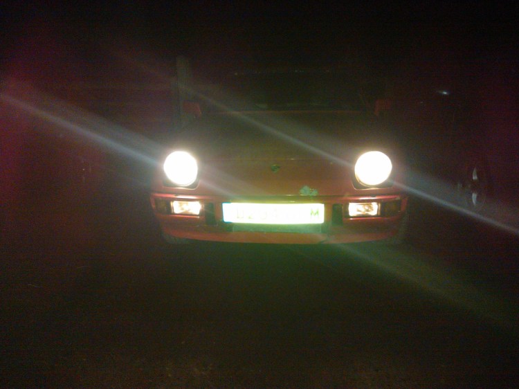 Porsche 924S Night