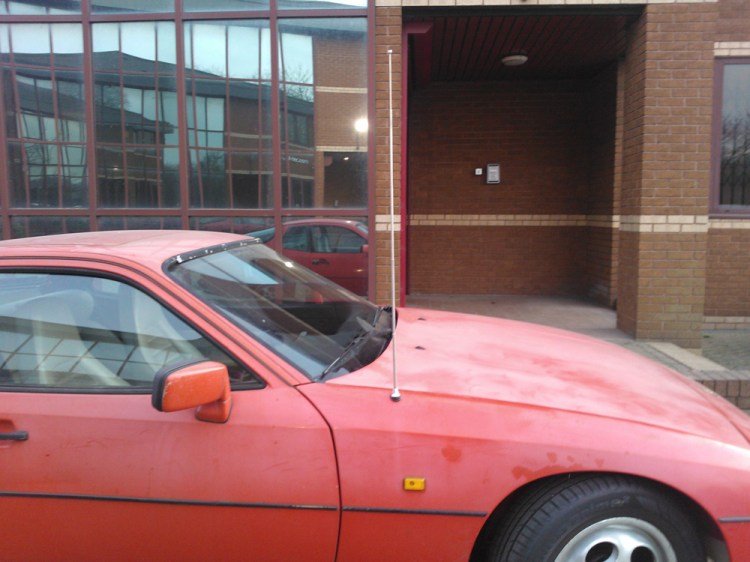 Porsche 924S Aerial Full Mast