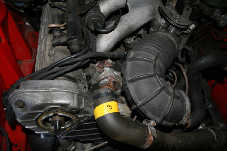 Porsche 924 S Engine Front Water Hose