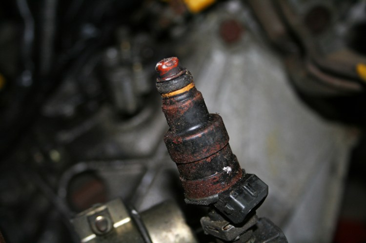 Porsche 924 S Fuel Injector