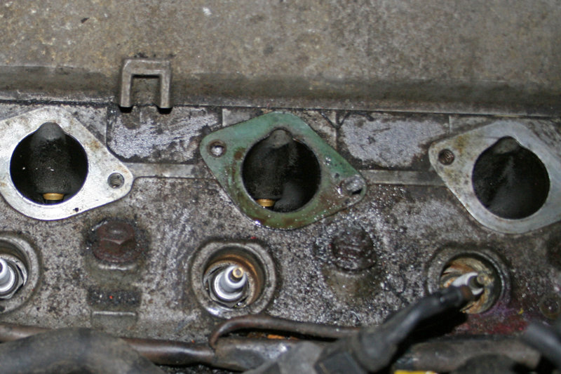 Porsche 924 S Head Manifold Inlet