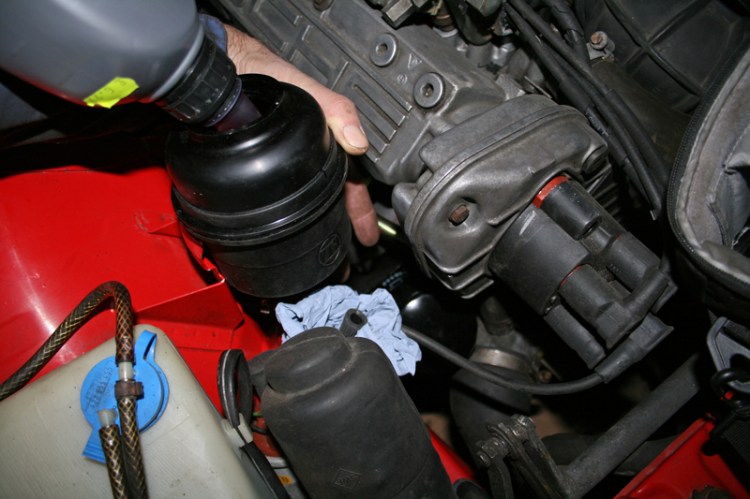 Porsche 924 Steering Reservoir Filling